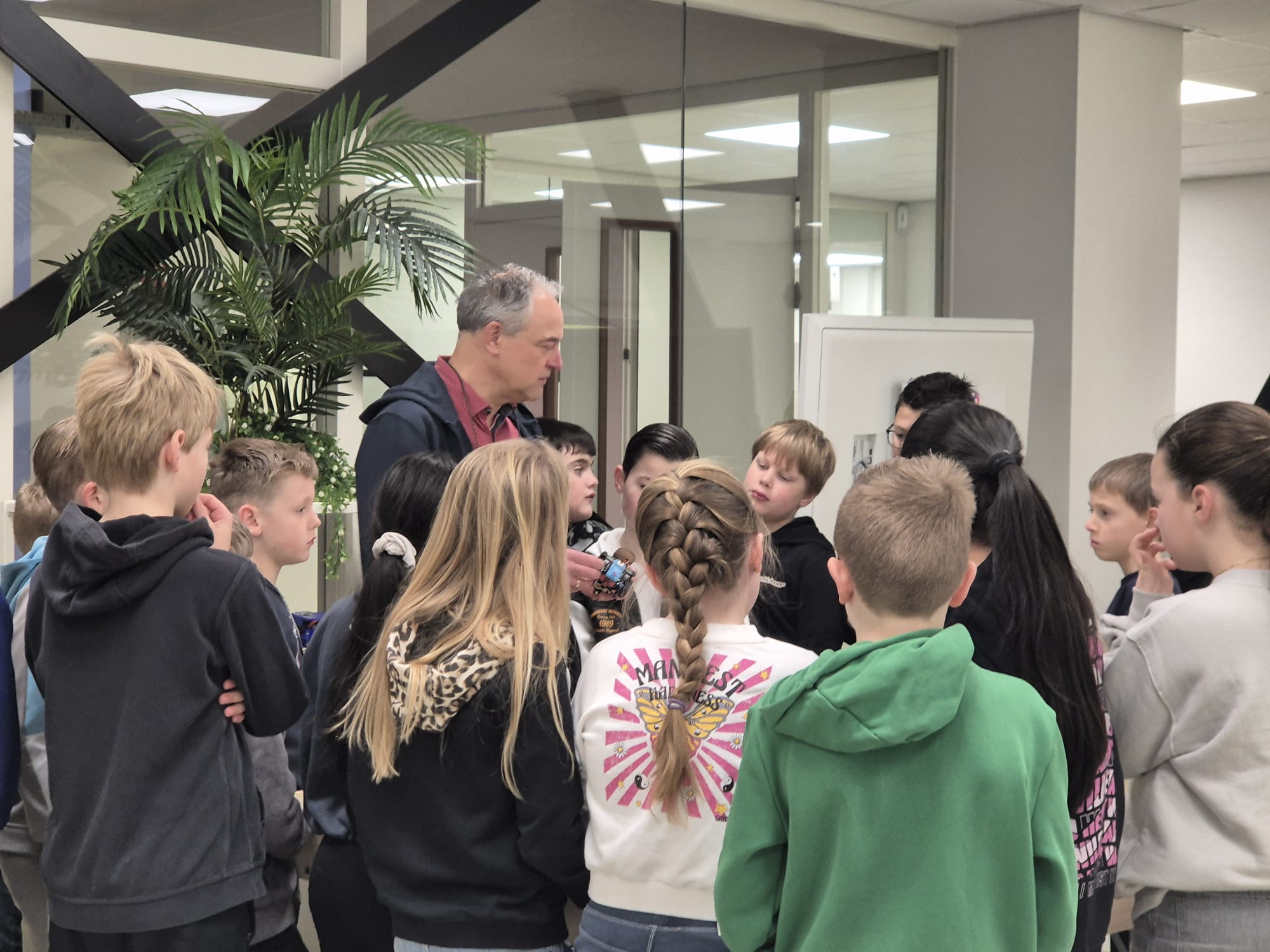 IKC De Saffier visits the labs